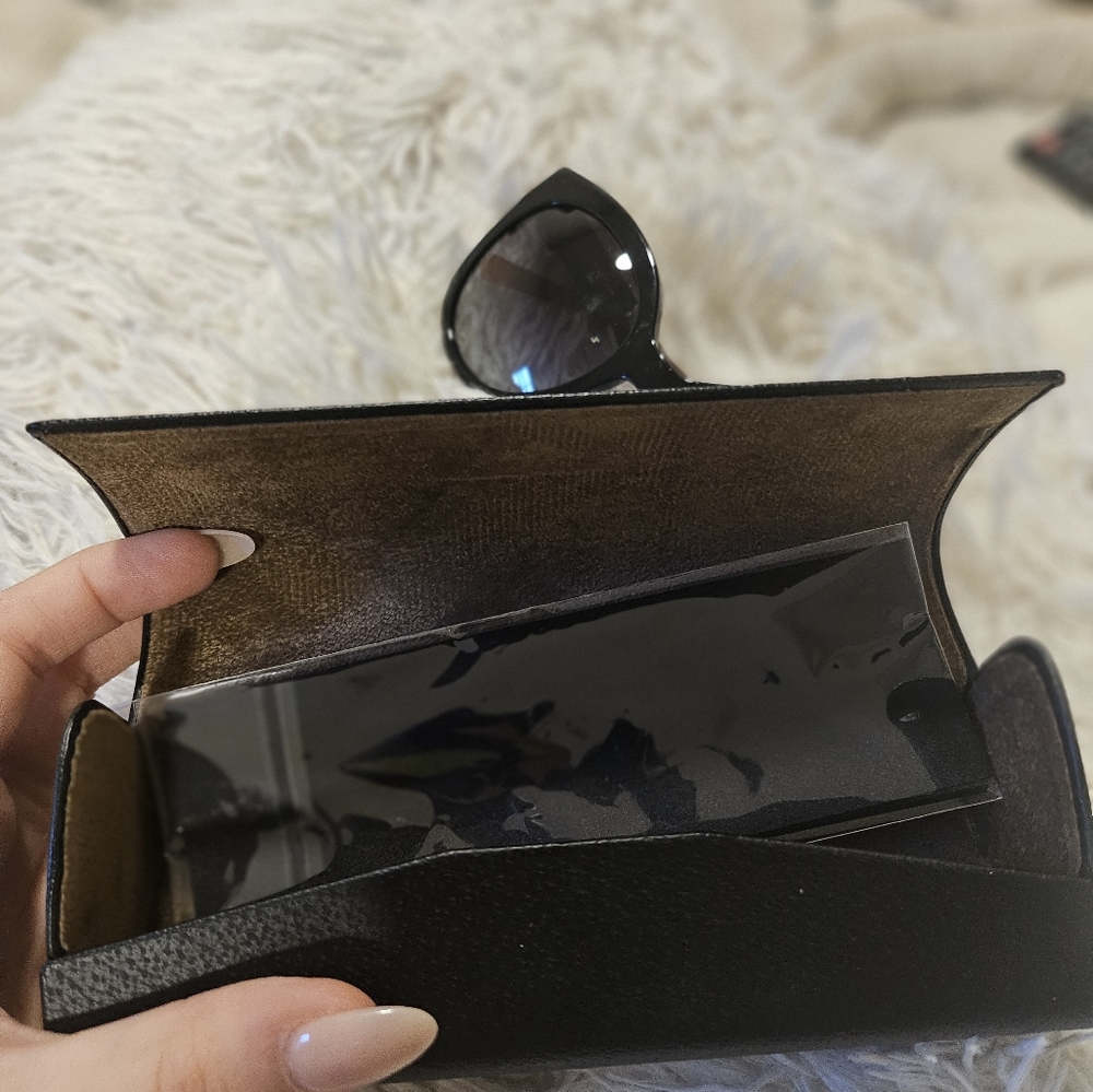 Sunglasses - Picture 6 of 8